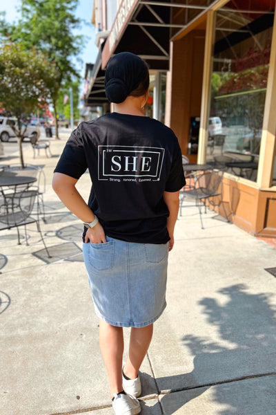 I M SHE Tee