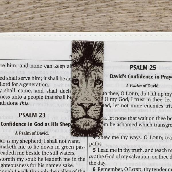 Magnetic Bookmark - Strong & Courageous