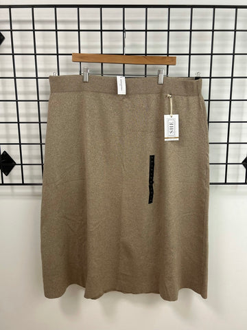 Size XXL Tall Gold Knit Skirt