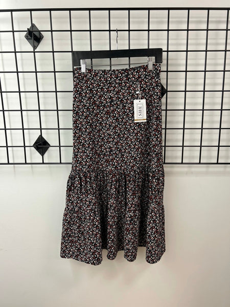 Size XSmall Black Floral Skirt