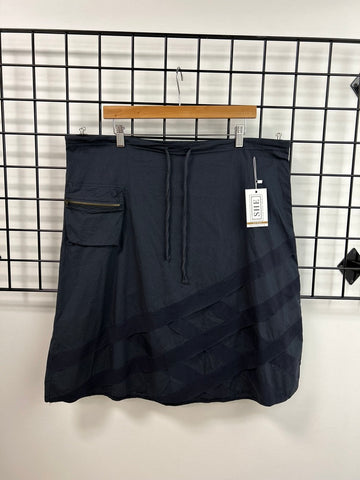 Size Large Navy Skirt