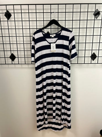 Size Large Navy Stripe Knit Dress