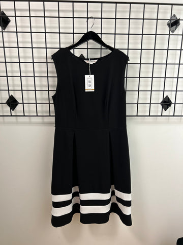 Size 14 Black / White Dress