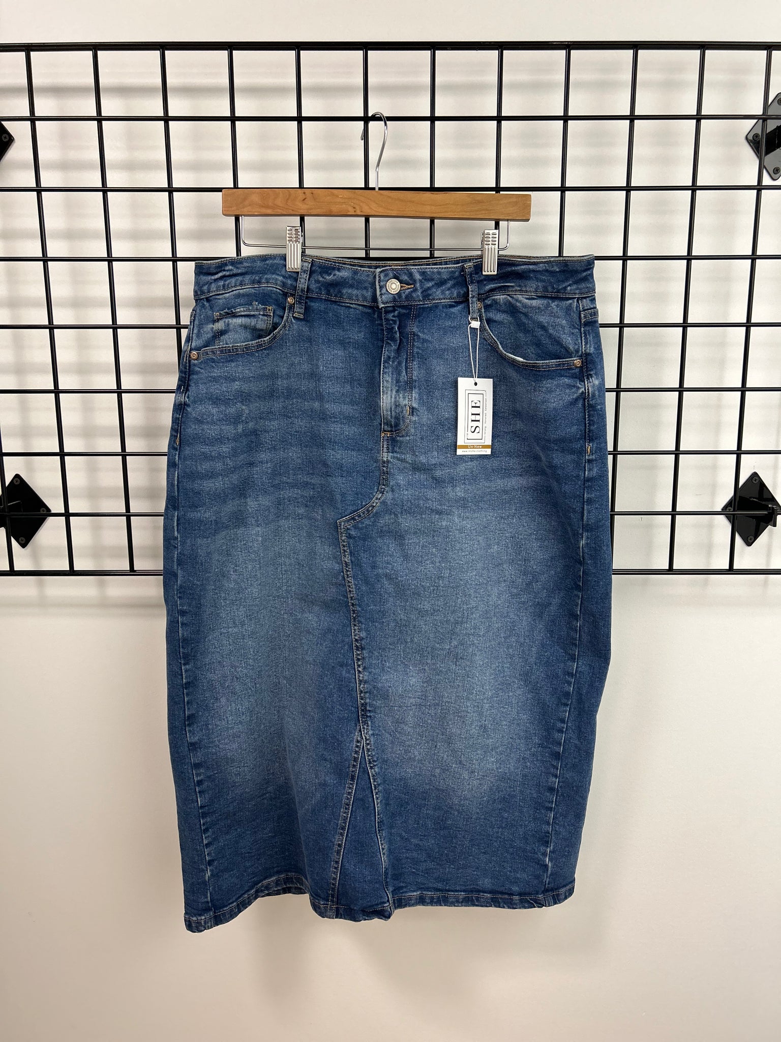 Ladies denim skirt store size 16