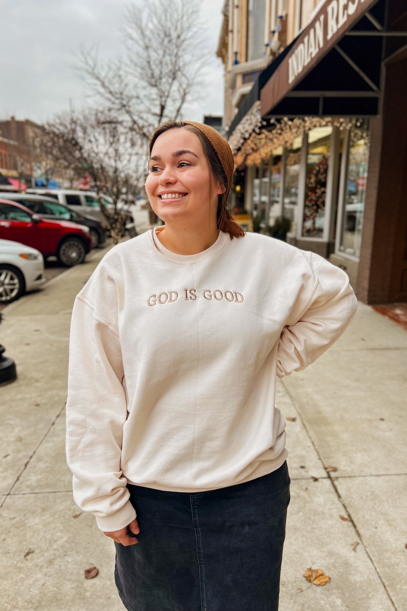 GOD IS GOOD Sweatshirt - Cream