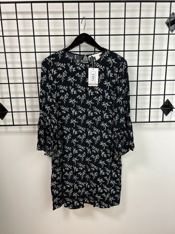 Size 6 Black Floral Dress