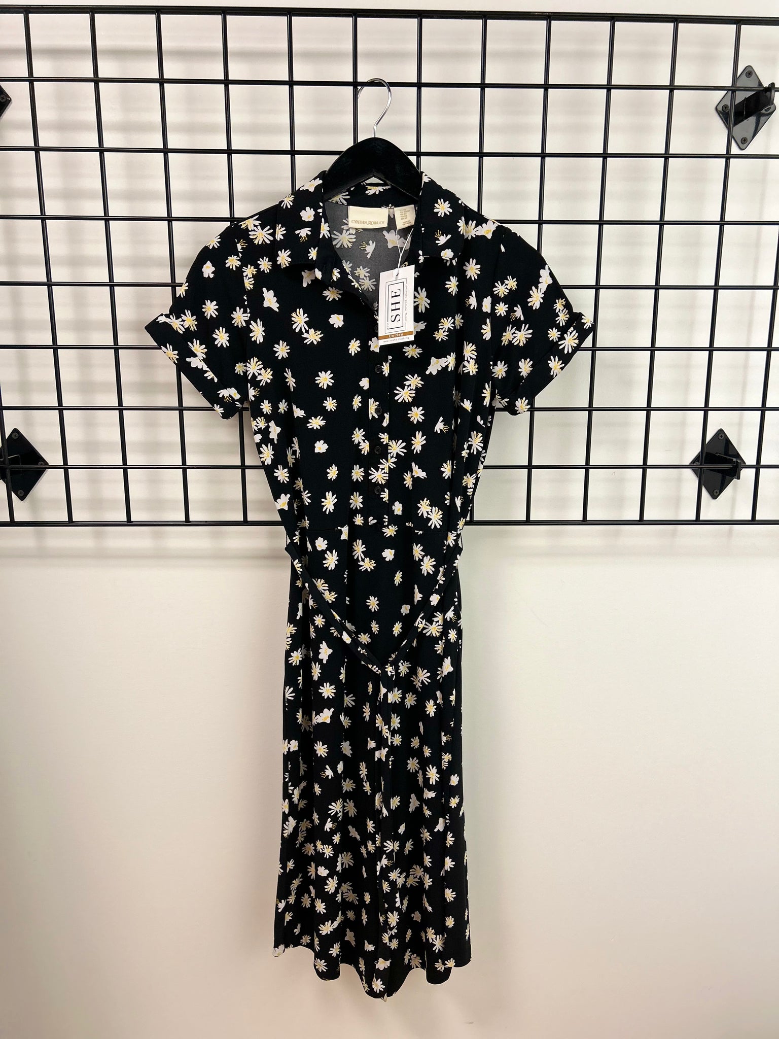 Size XSmall Black Daisy Dress