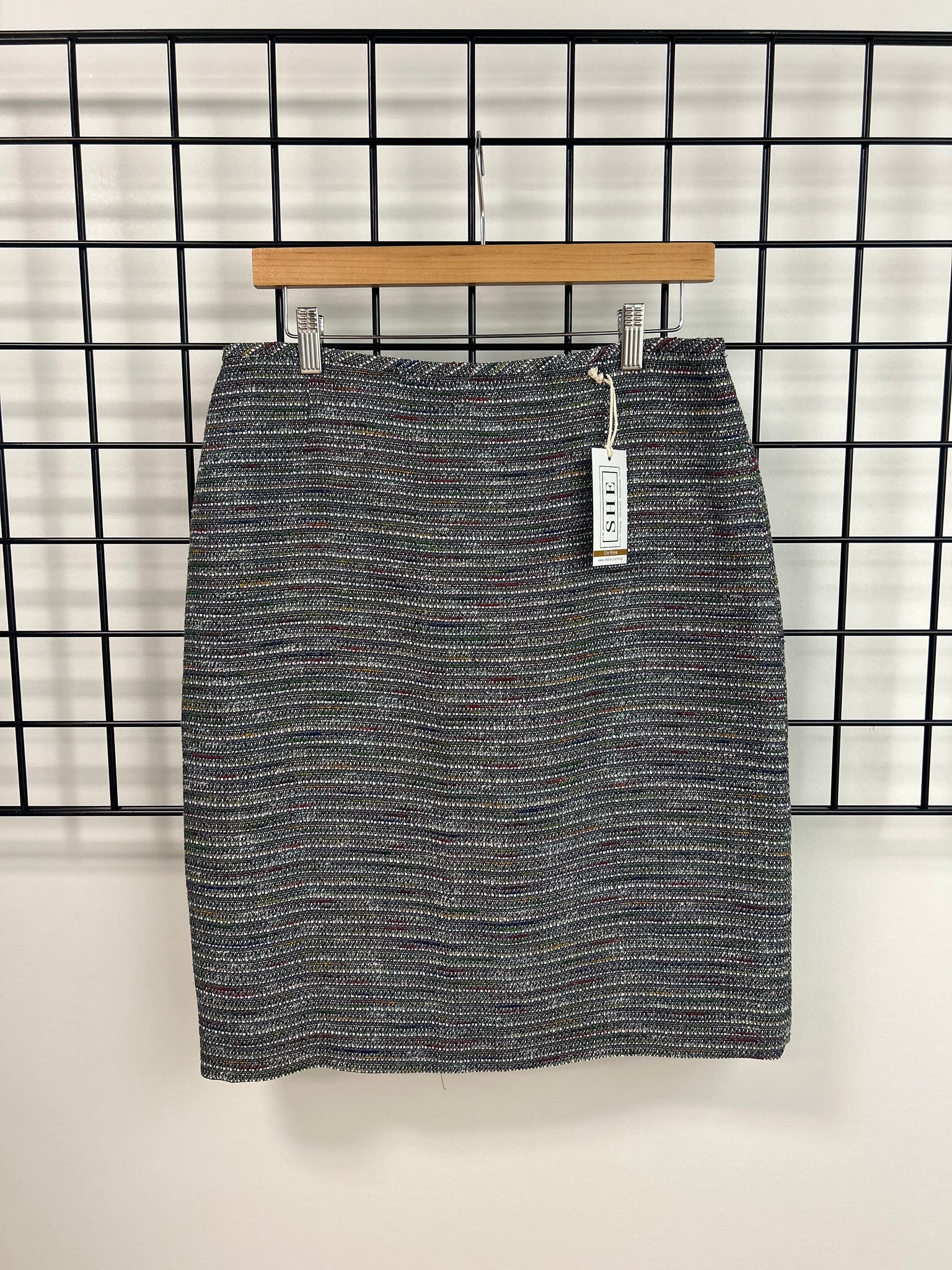 Size 8 Grey/Multicolor Pencil Skirt