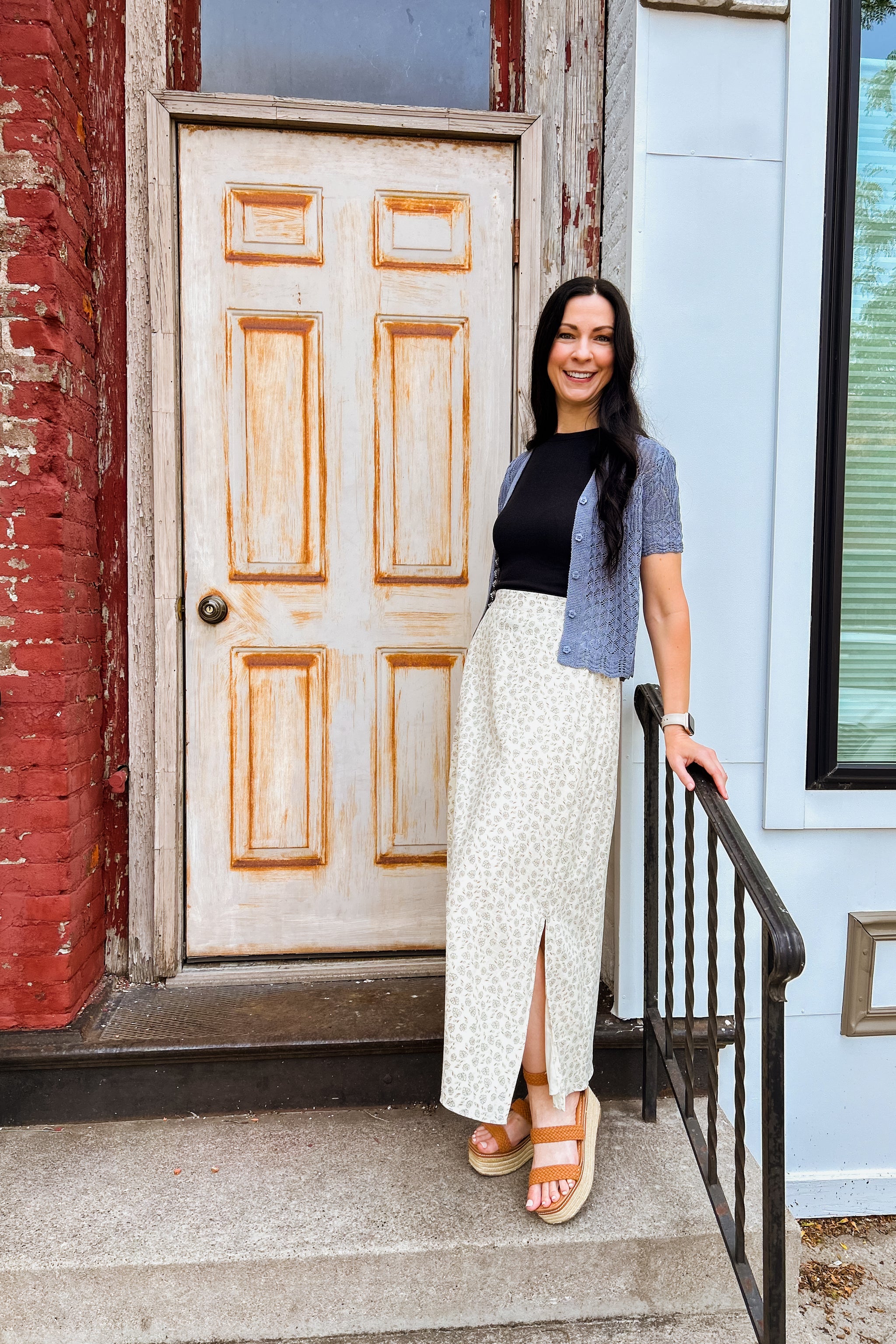 ● I AM MARI ● Neville Linen T-Shirt Blouse Flare Skirt Long flared linen skirt light grey | Bonjour le Lin